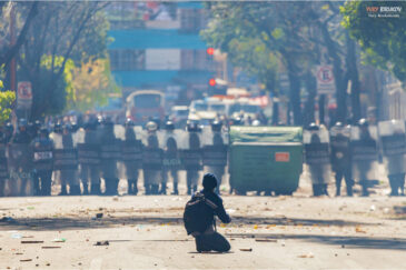 Противостояние полиции и студентов в городе Кочабамба