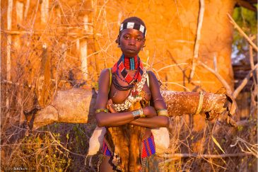 Девушка Хамер из деревни Турми. Эфиопия