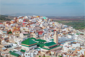 Городок Мулай-Идрис на севере Марокко