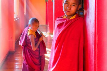 В школе буддистского монастыря в Сиккиме. Индия