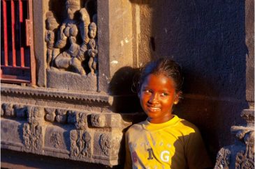 Девочка в Чидамбарамском храме. Штат Тамилнаду. Индия
