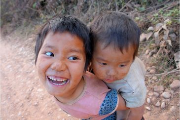 Лаосские дети