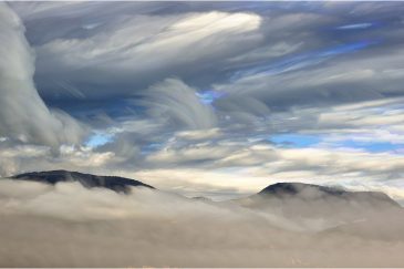 Горы и облака на острове Папуа за полчаса съемки