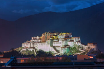 Потала - дворец Далай-Ламы в Лхасе