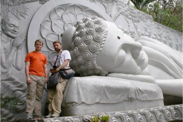 С Буддой в городе Нячанг