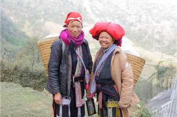 Женщины народности Красные Зяо