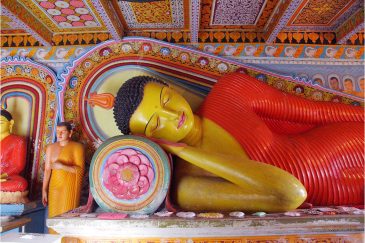 Отдыхающий Будда в городе Анурадхапура