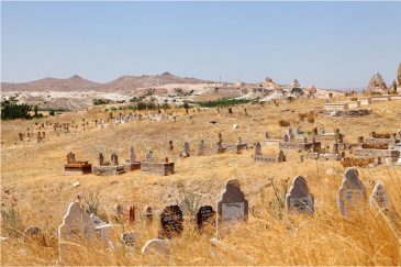 Мусульманское кладбище возле Чавушина, Каппадокия