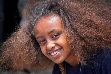 Девочка на улице Аддис-Абебы
