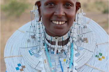 Женщина масаи в деревне Лонгидо