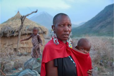 Деревня племени масаи возле озера Натрон в северной Танзании