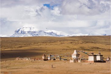 Священная гора Кайлас в Тибете