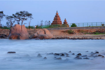 Пляж в Мамаллапураме, штат Тамилнаду