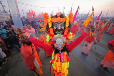 Маски Кумбха-Мелы, самого большого в мире религиозного фестиваля