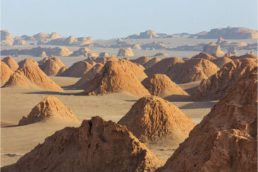 Удивительные пейзажи пустыни Деште-Лут