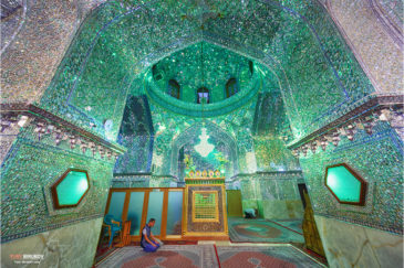Зеркальная мечеть в Ширазе
