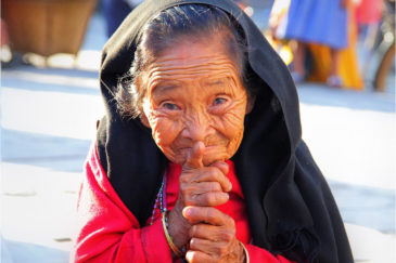 Веселая старушка в Катманду
