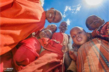 Дети масаи в деревне Лонгидо