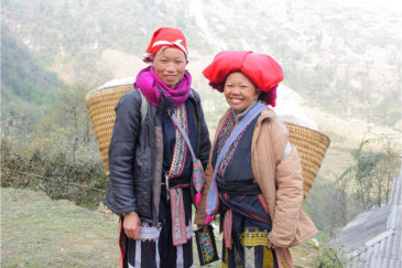 Женщины народности Красные Зяо в северном Вьетнаме