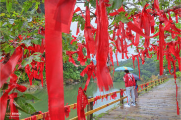 Святилище у водопада Шифен. Северный Тайвань