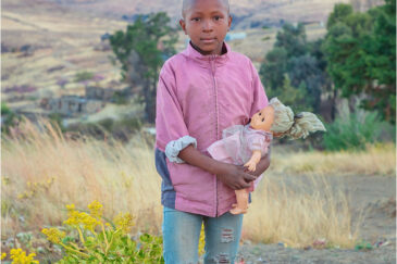 Дочь пастуха в горах Лесото