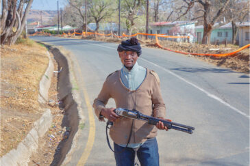 Охранник магазина в Масеру - столице Лесото