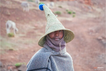 Портрет в морокотло - традиционной шляпе народа Басото